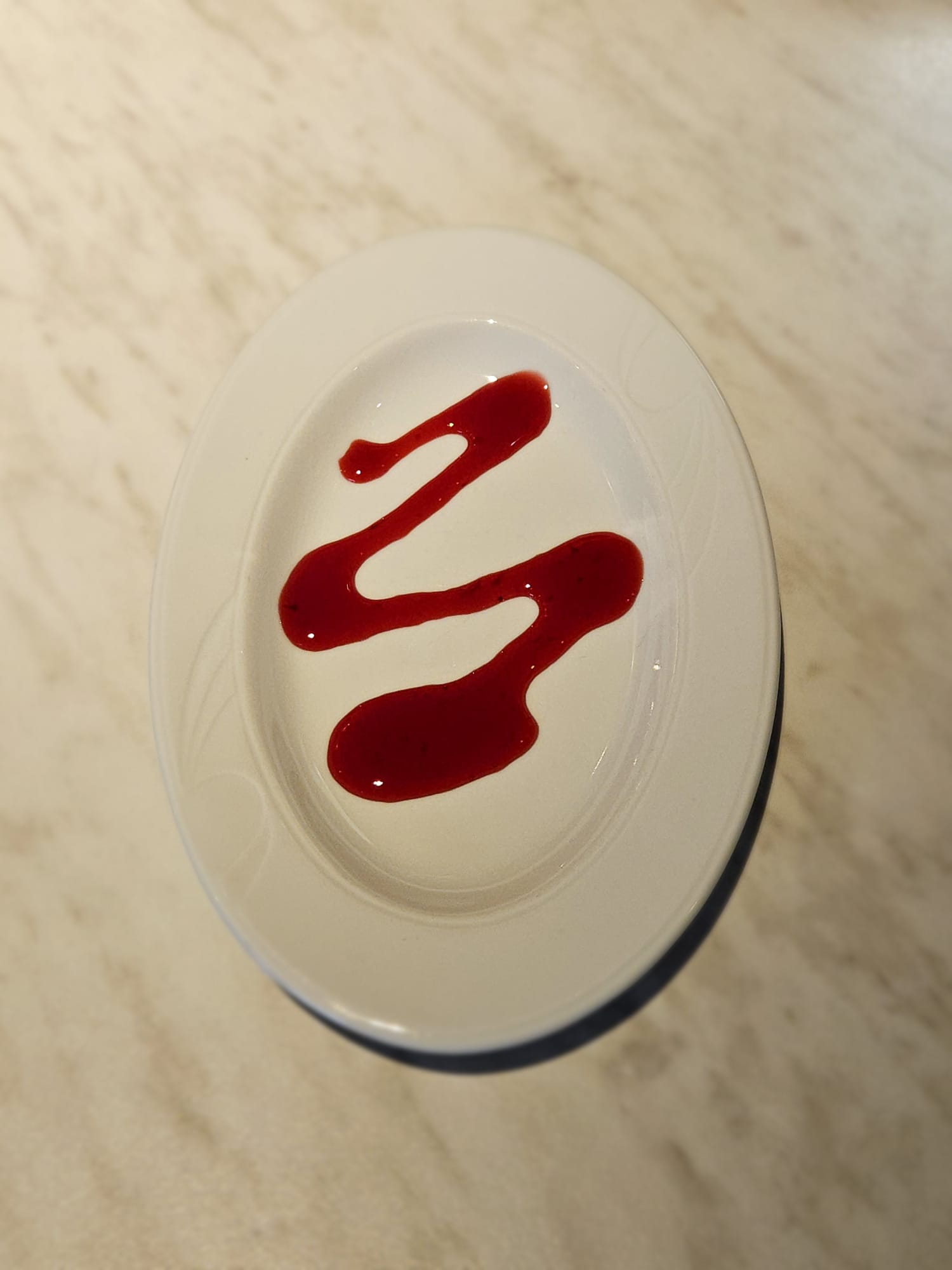 Nusssauce als Waffeltopping